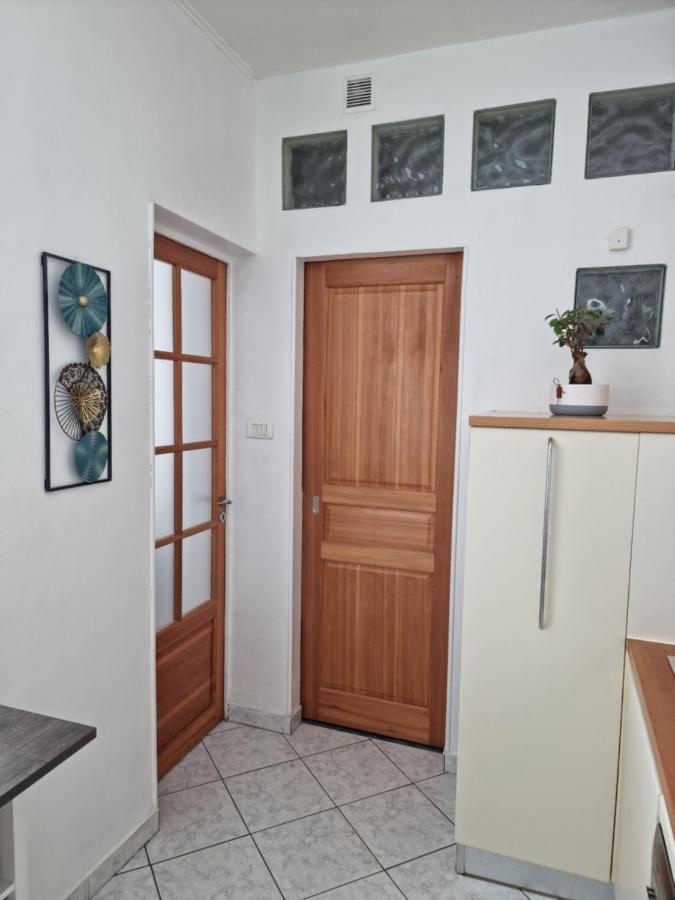 Ferienwohnung La Caisserie Vieux-Port / Une Chambre Et Balcon Marseilles Exterior foto